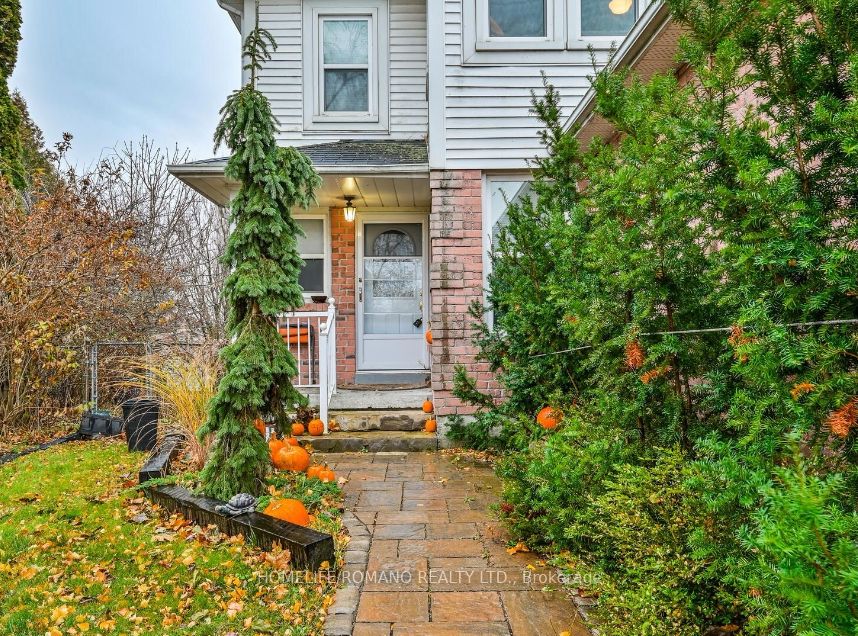 1501 Connery Crescent