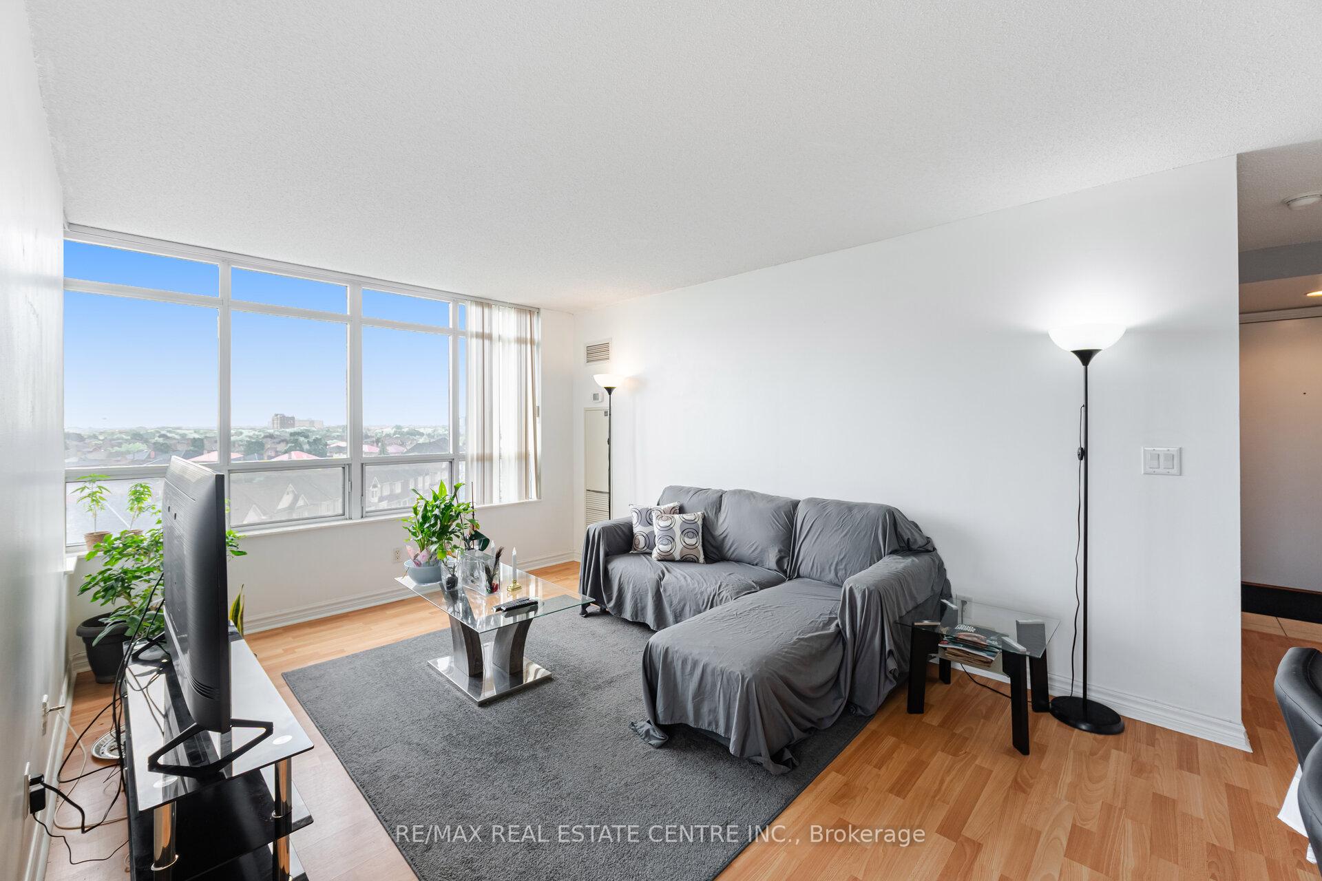 2 Bedrooms Condo at 710 Humberwood, Toronto For sale