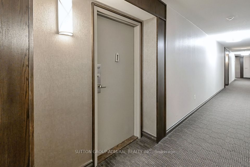 https://trreb-image.ampre.ca/aEKBut7zNWZaZ_UB-3KNcwXaS6eyY3iFz_t_sqZIs6I/rs:fit:960:960/wm:.5:so:0:50:.4/wmsh:10/wmt:PHNwYW4gZm9yZWdyb3VuZD0nd2hpdGUnIGZvbnQ9JzY4Jz5TVVRUT04gR1JPVVAtQURNSVJBTCBSRUFMVFkgSU5DLiwgQnJva2VyYWdlPC9zcGFuPg/L3RycmViL2xpc3RpbmdzLzQwLzY4LzQ0LzU5L3AvZGJmNTIwY2YtMmUzMC00NDQxLWIzMjYtYjJlZjJiOTZlNzE5LmpwZw.jpg