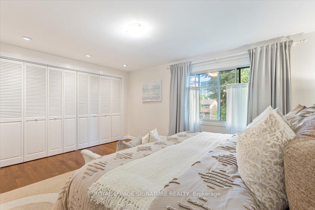 3 Bedrooms Condo at 86 Wagon Trailway, Toronto For sale