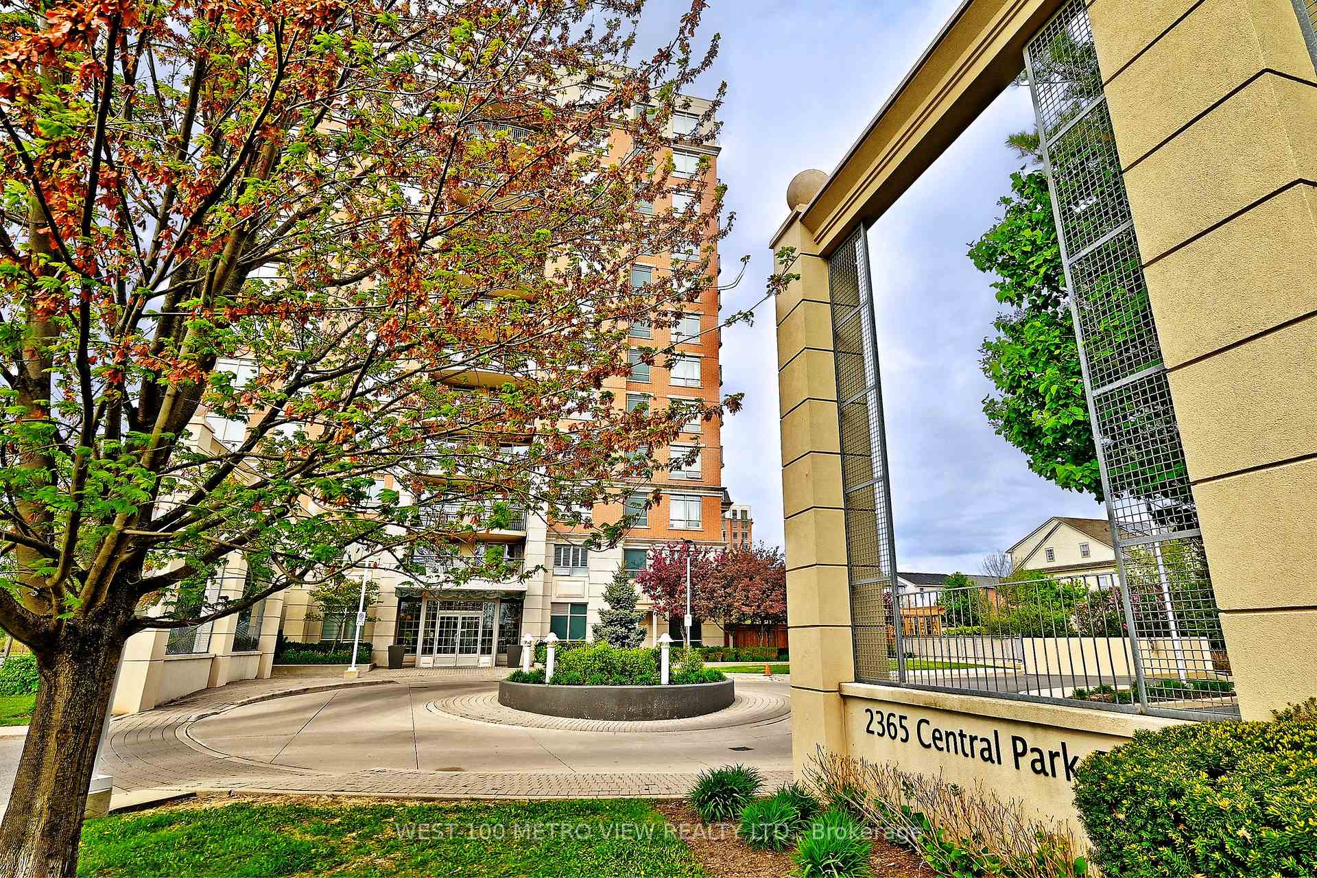 2 Bedrooms Condo at 2365 CENTRAL PARK, Oakville For sale