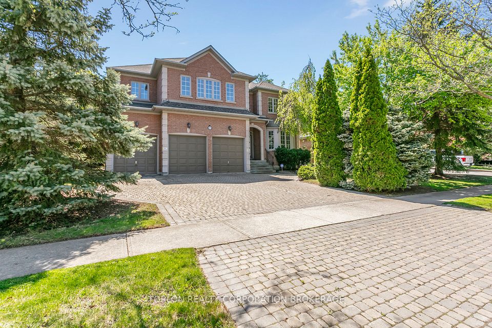 5272 Forest Ridge