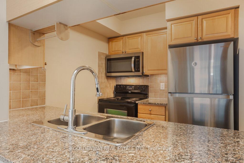 1 Bedroom Condo at 25 Viking, Toronto For sale