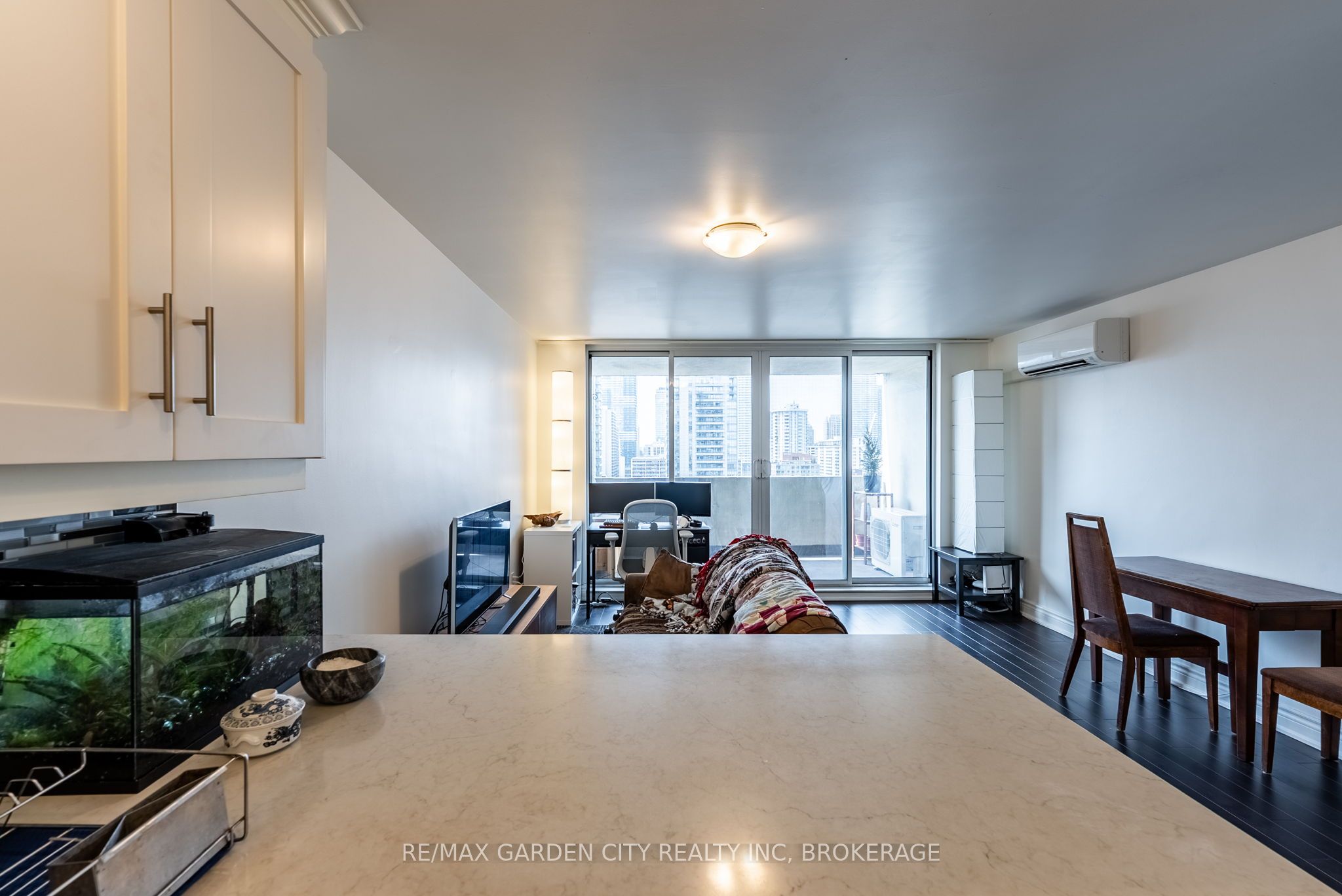 40 Homewood Avenue, #1903