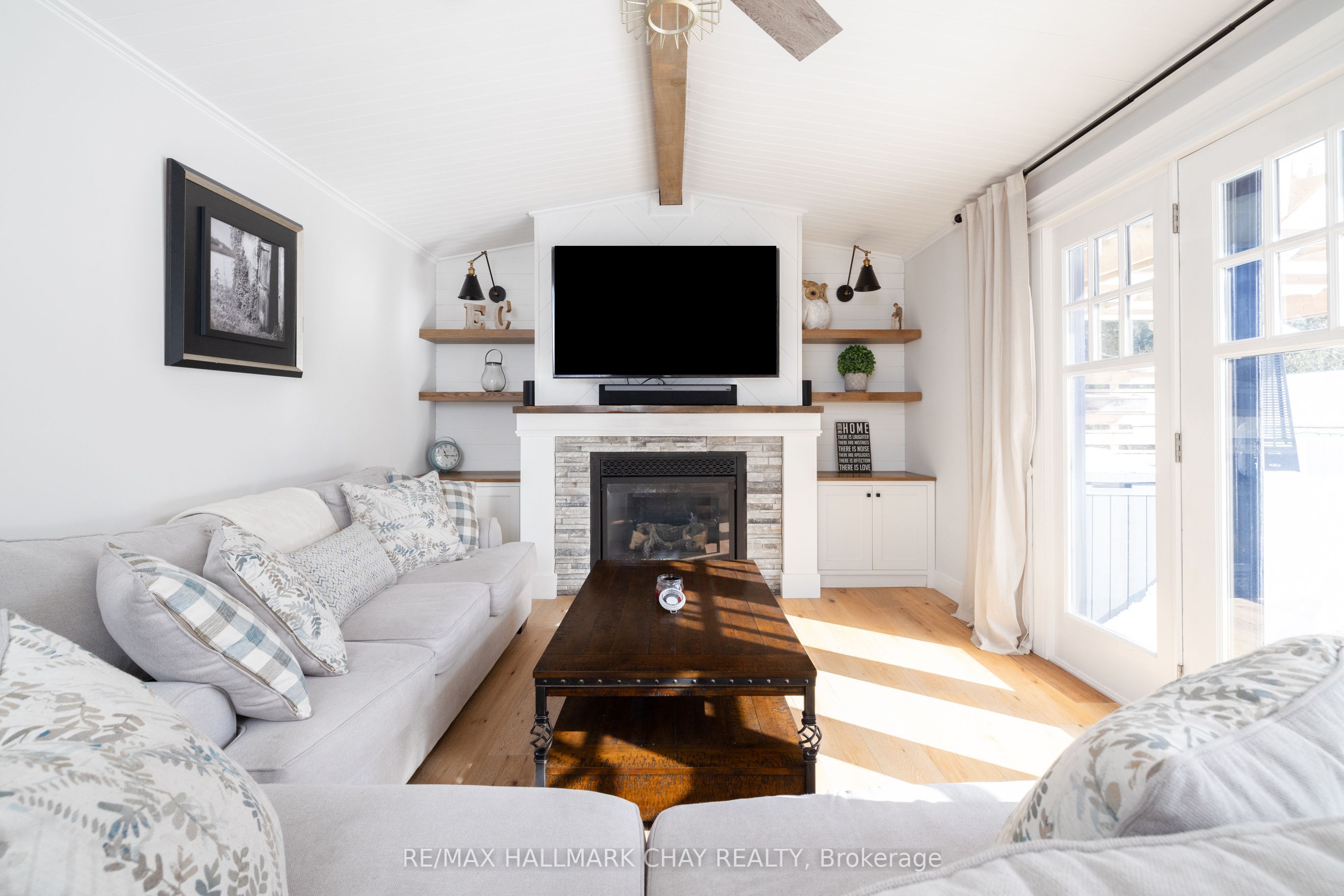 7 Jodies Lane, Springwater, ON L0L 1X1