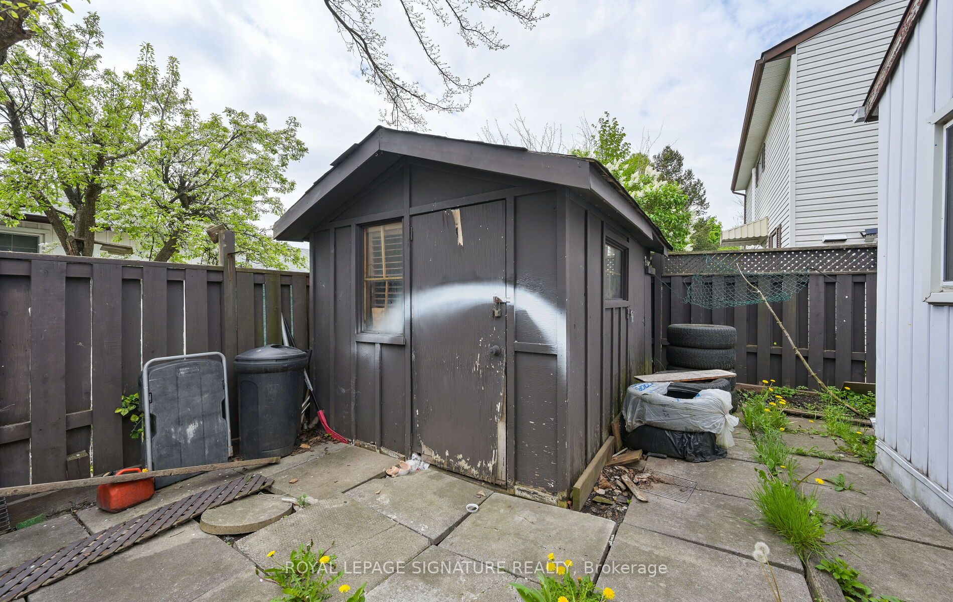 10 Heatherside Court