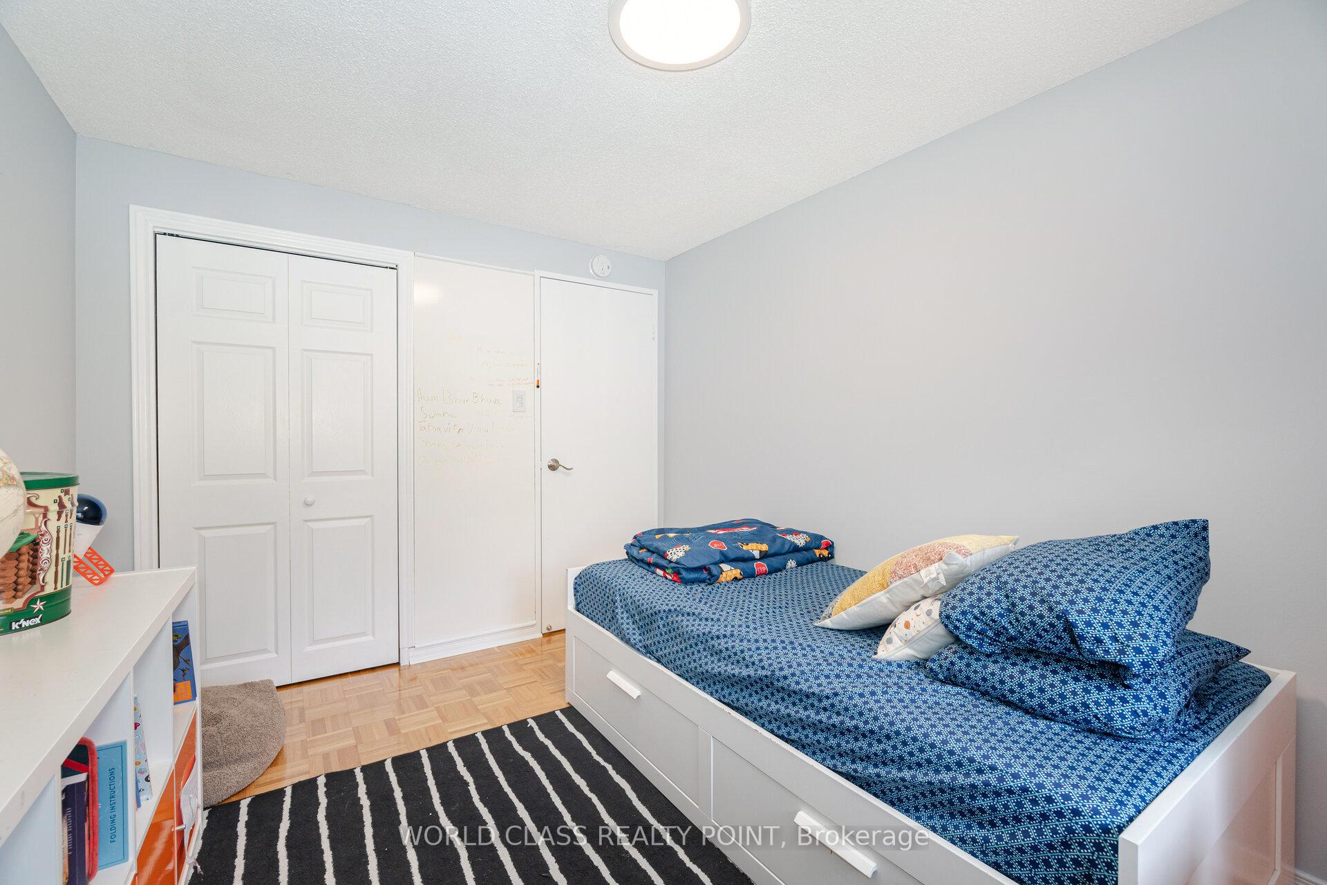 4 Bedrooms Condo at 525 Meadows, Mississauga For sale
