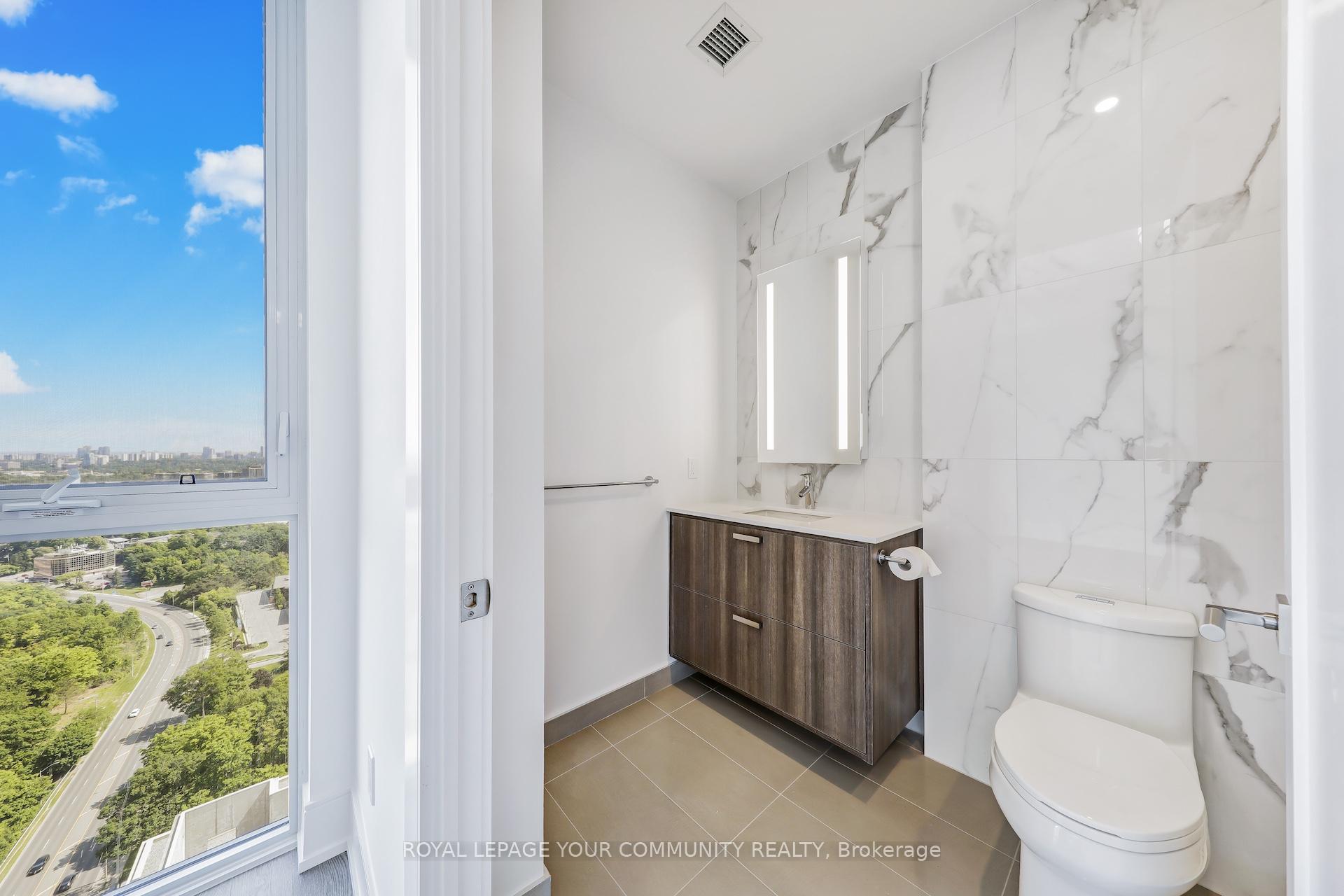 3 Bedrooms Condo at 10 Inn On The Park, Toronto For sale