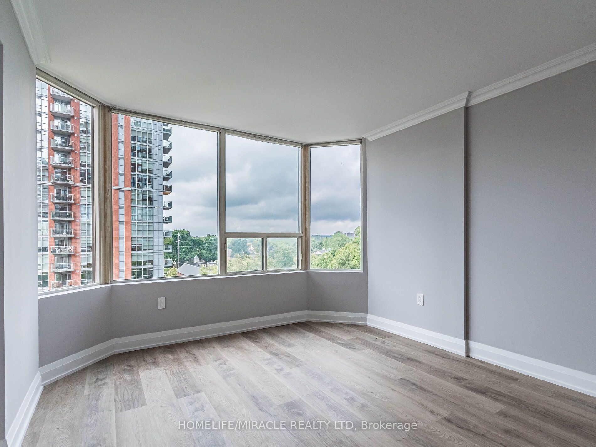 1270 Maple Crossing Boulevard, #604