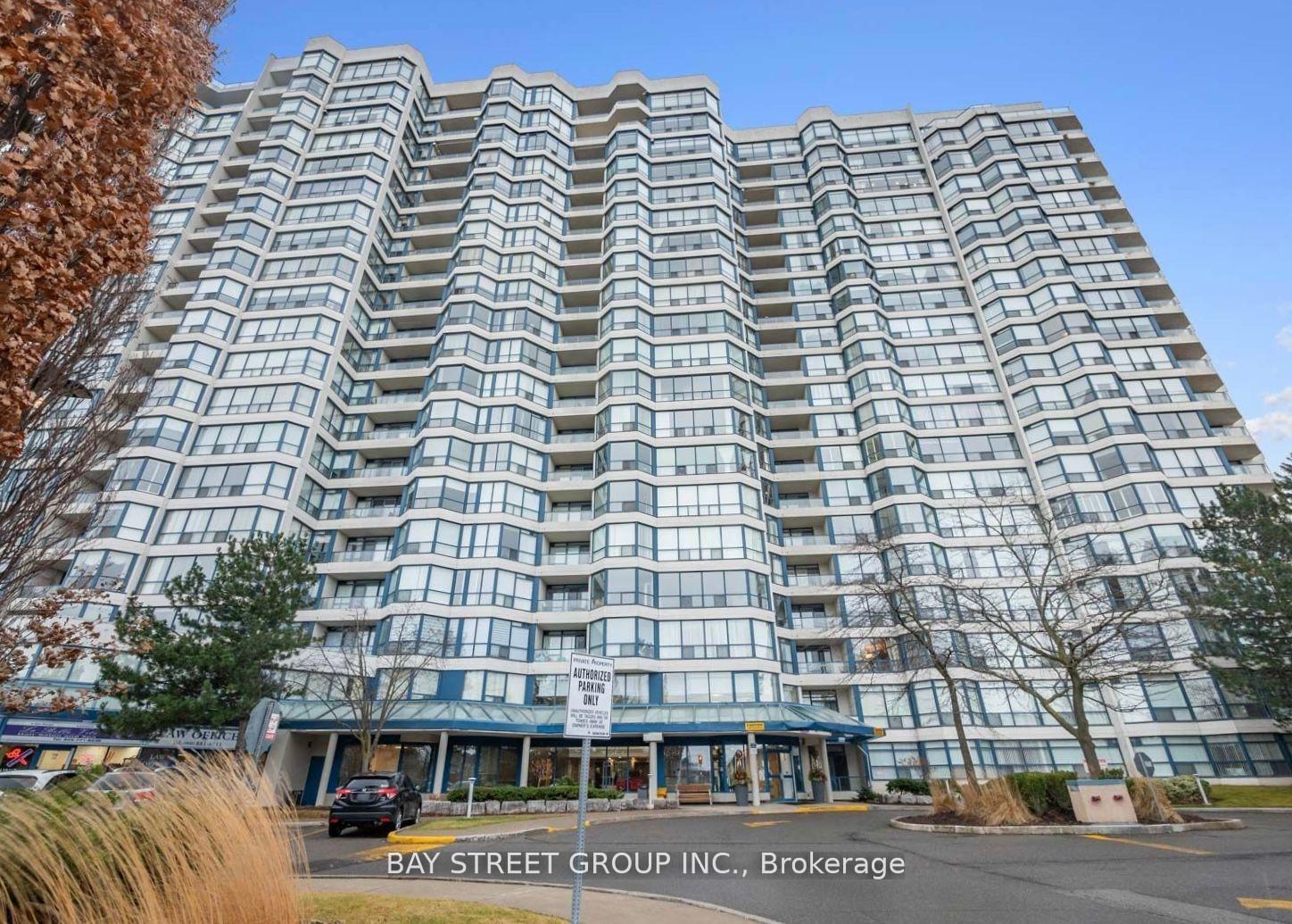 2 Bedrooms Condo at 1 Clark, Vaughan For sale