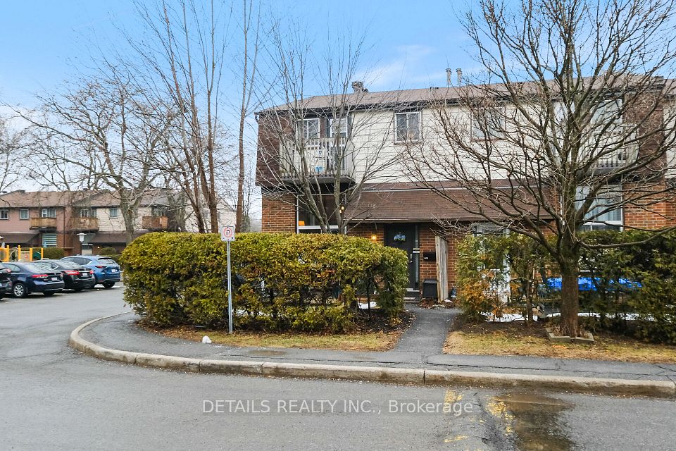 405 Montfort