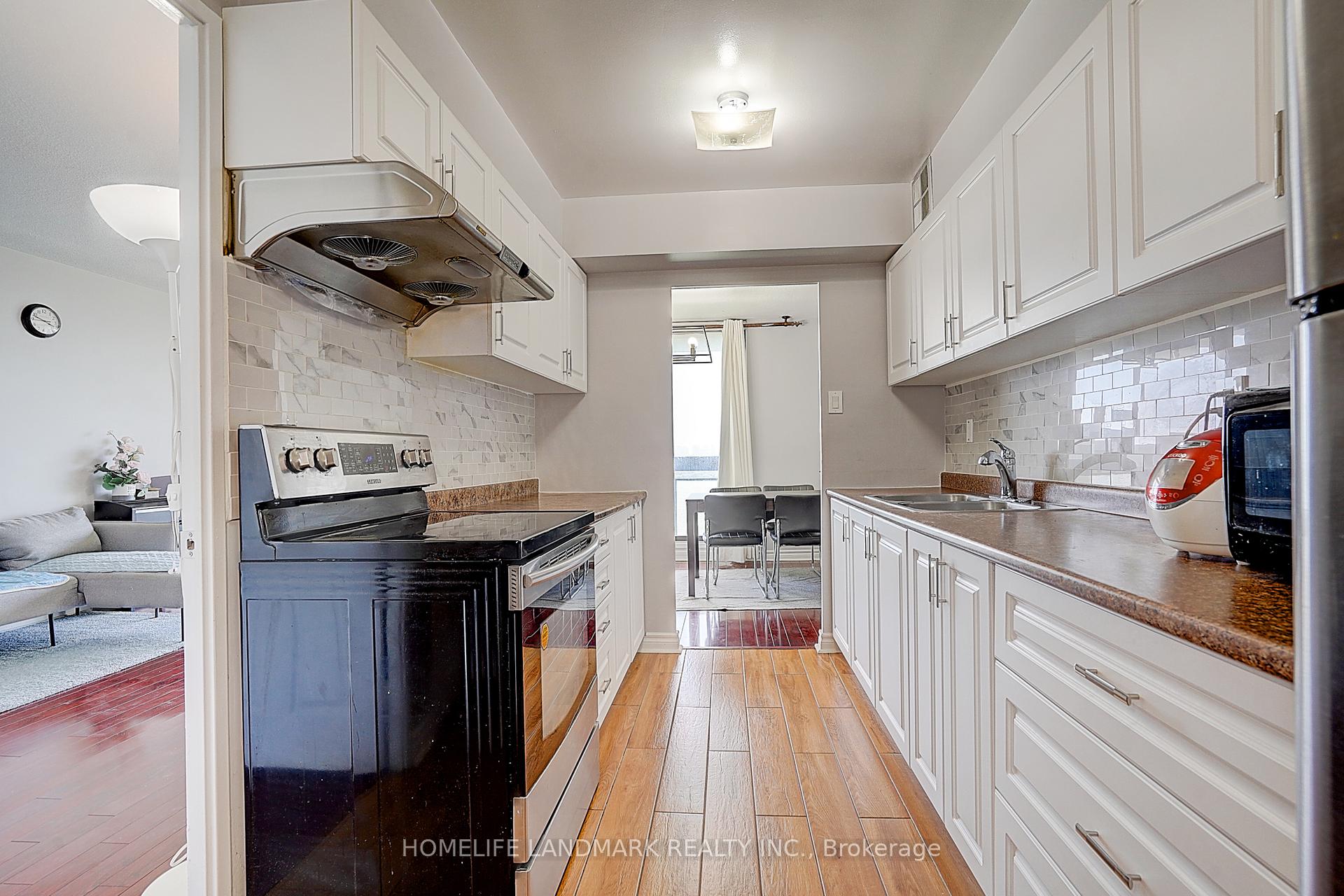 2 Bedrooms Condo at 350 Seneca Hill, Toronto For sale