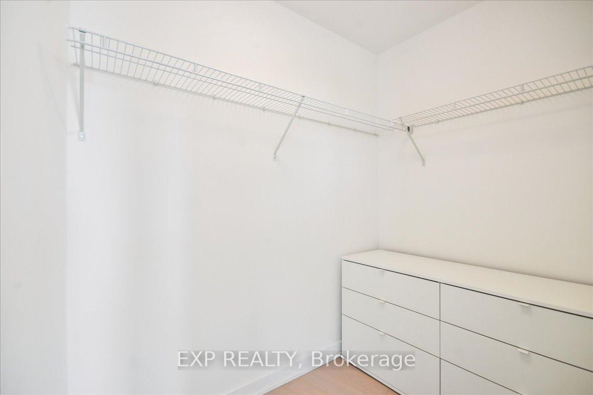 1 Bedroom Condo at 3883 Quartz, Mississauga For sale