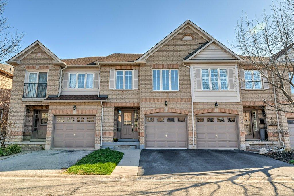 3 Bedrooms Condo at 1489 Heritage,  Oakville For sale