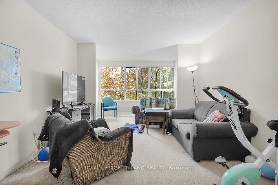 #208 - 600 Grenfell Drive, London North, ON N5X 2R8