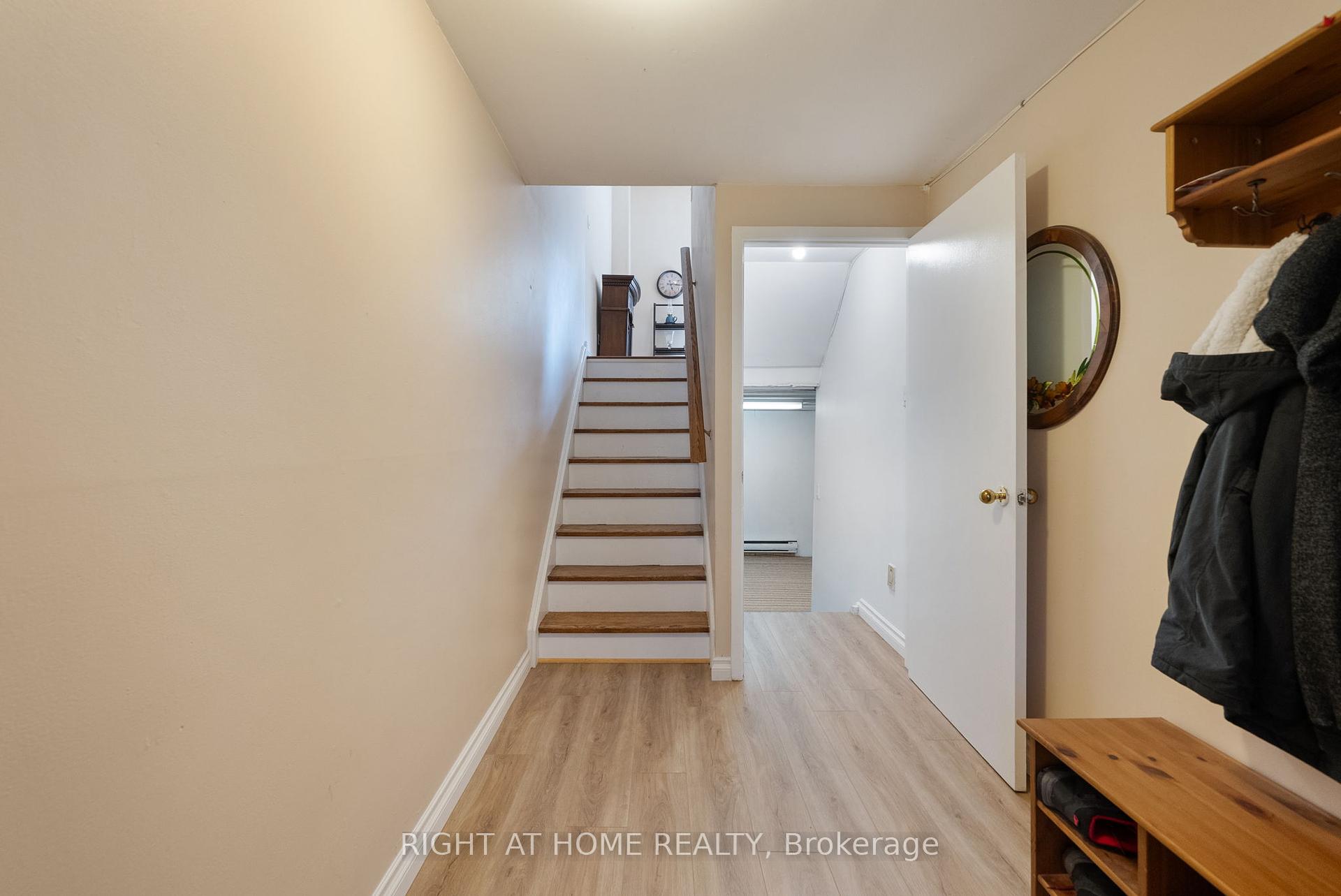 3 Bedrooms Condo at 121 Centennial, Toronto For sale