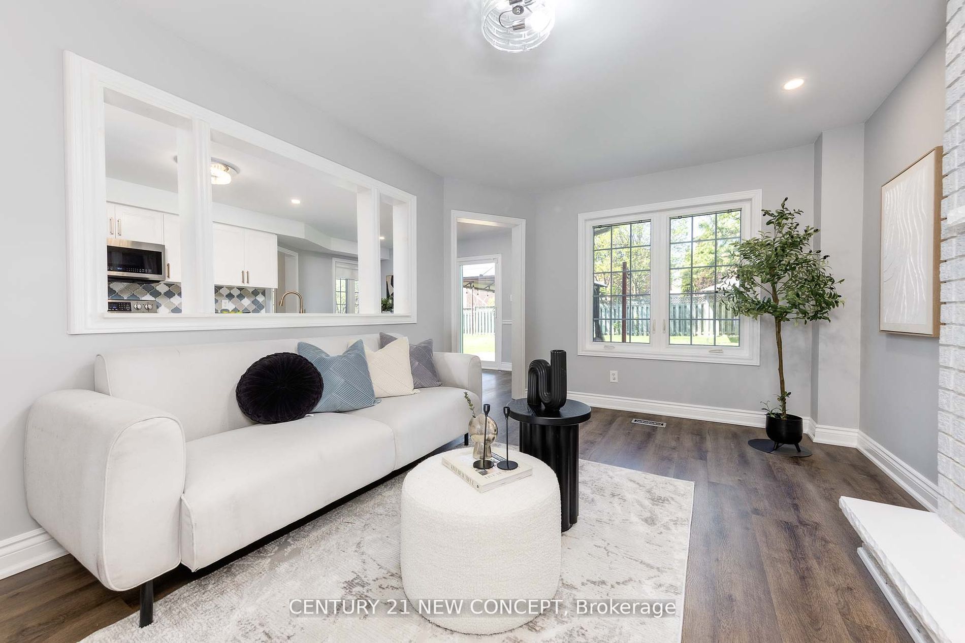 184 Gwendolyn Boulevard