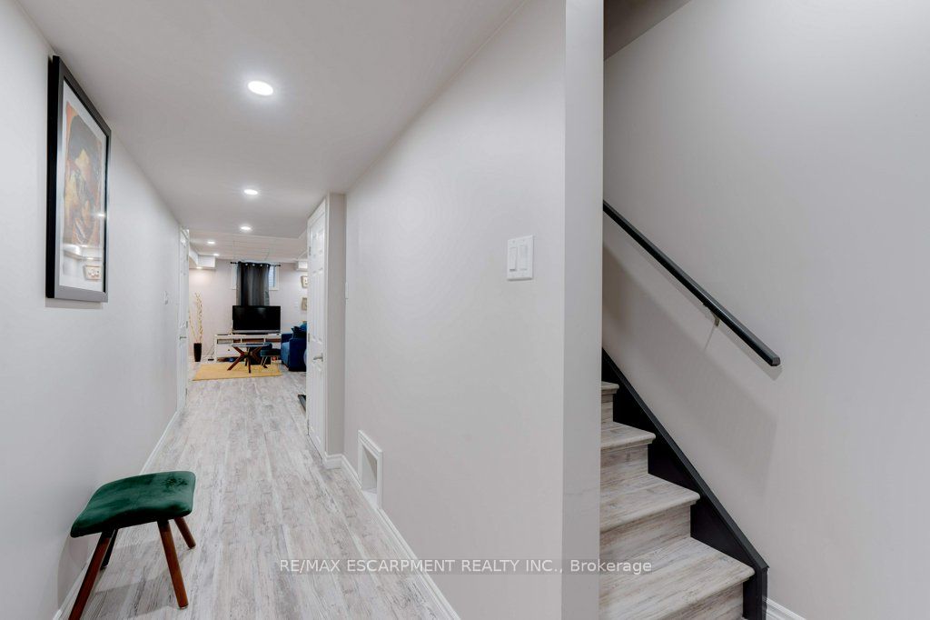 98 Shoreview Place, #12