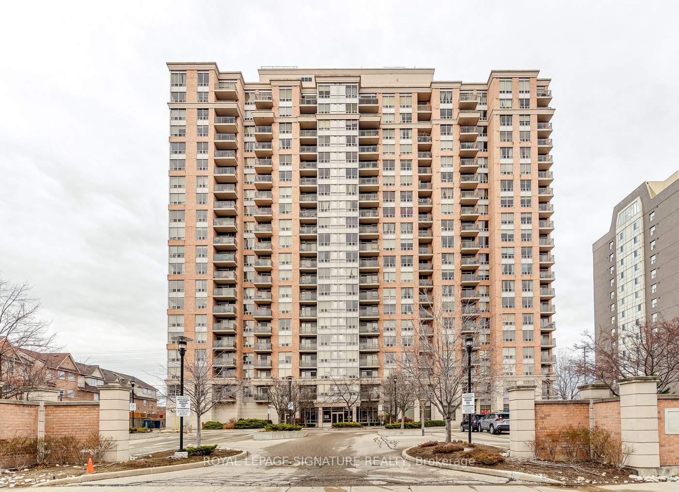 2 Bedrooms Condo at 55 Strathaven, Mississauga For sale