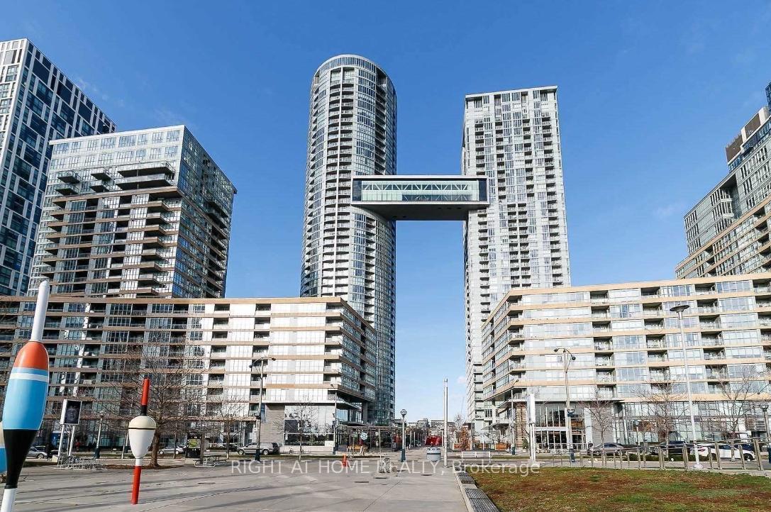 2 Bedrooms Condo at 15 Iceboat,  Toronto For sale