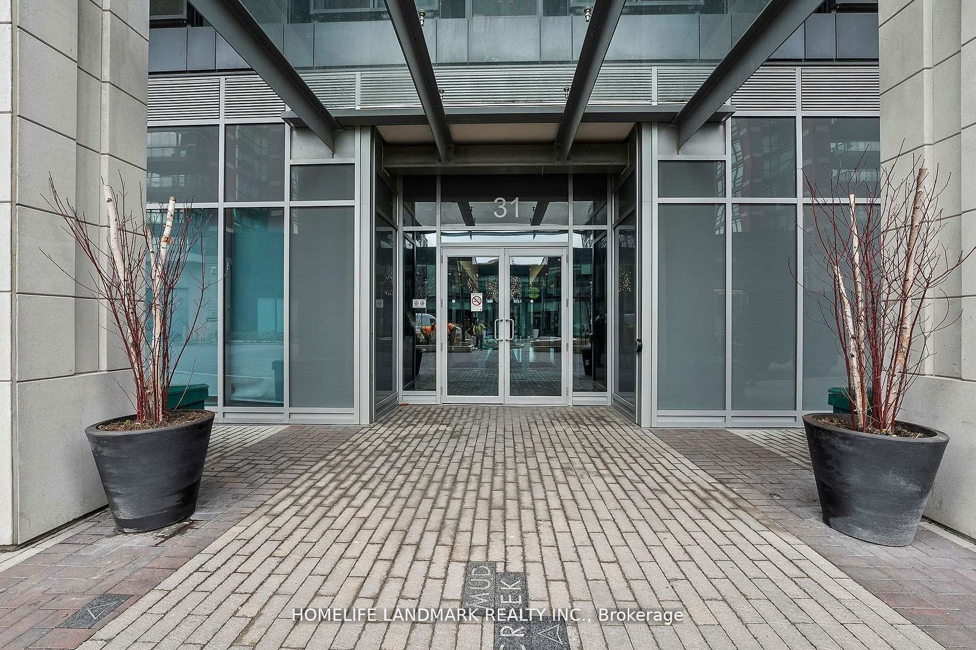3 Bedrooms Condo at 31 Tippett,  Toronto For sale