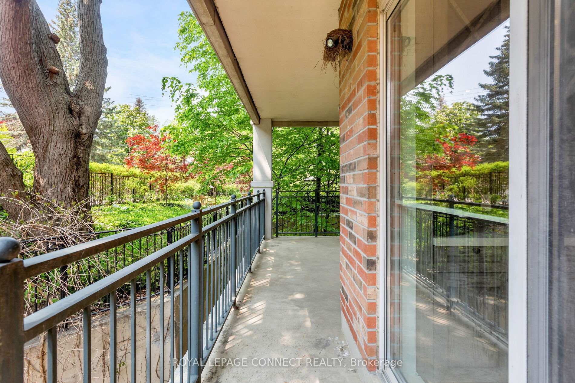 3 Bedrooms Condo at 12 Old Mill,  Toronto For sale