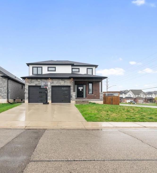 81 Woodland Crescent, Tillsonburg, ON N4G 4G6