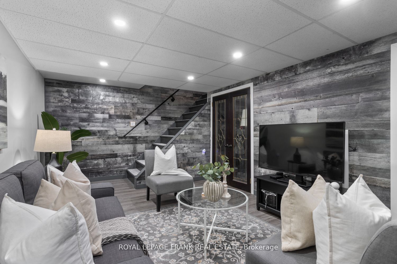 1331 Mary Street N, #17