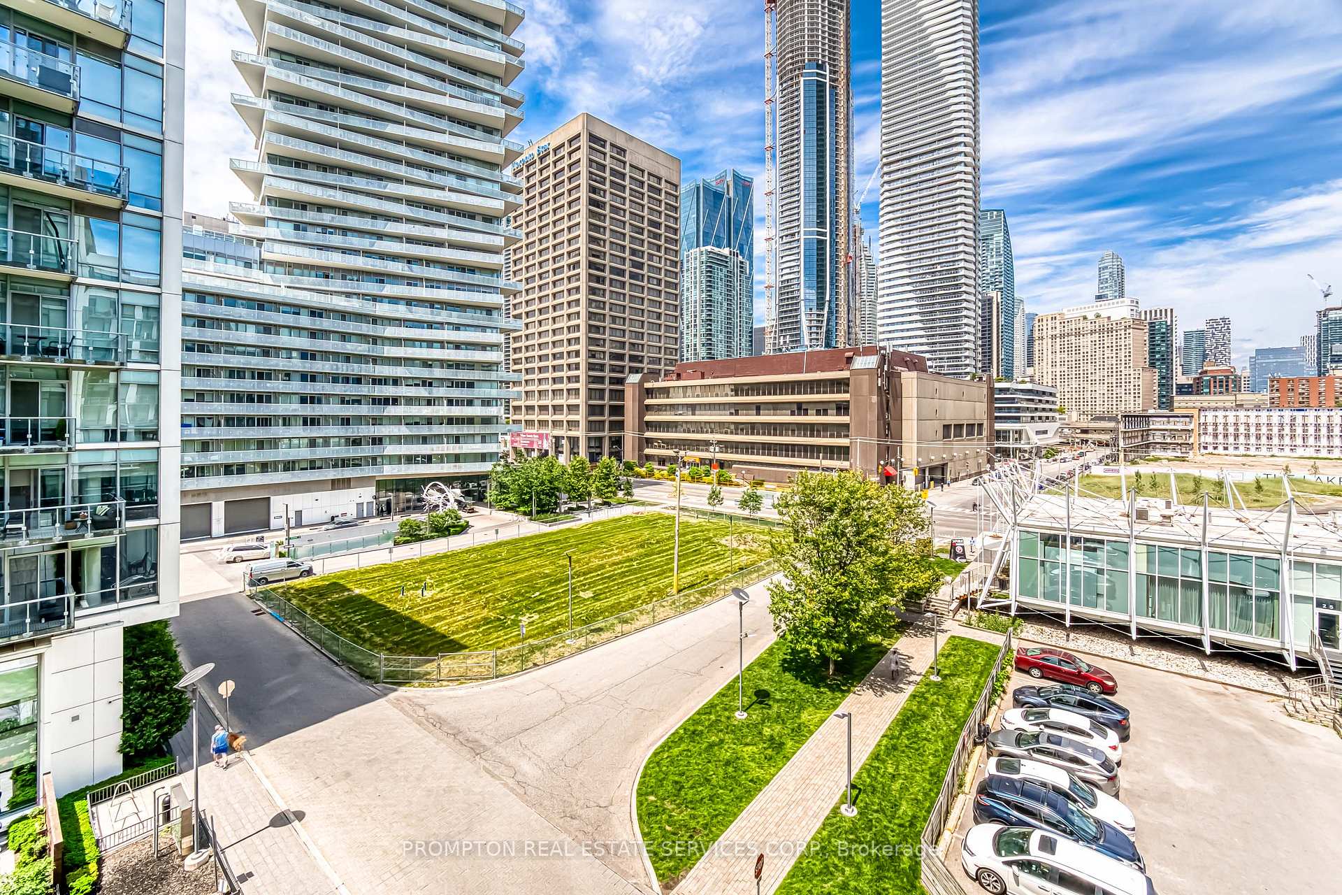 2 Bedrooms Condo at 39 Queens, Toronto For sale
