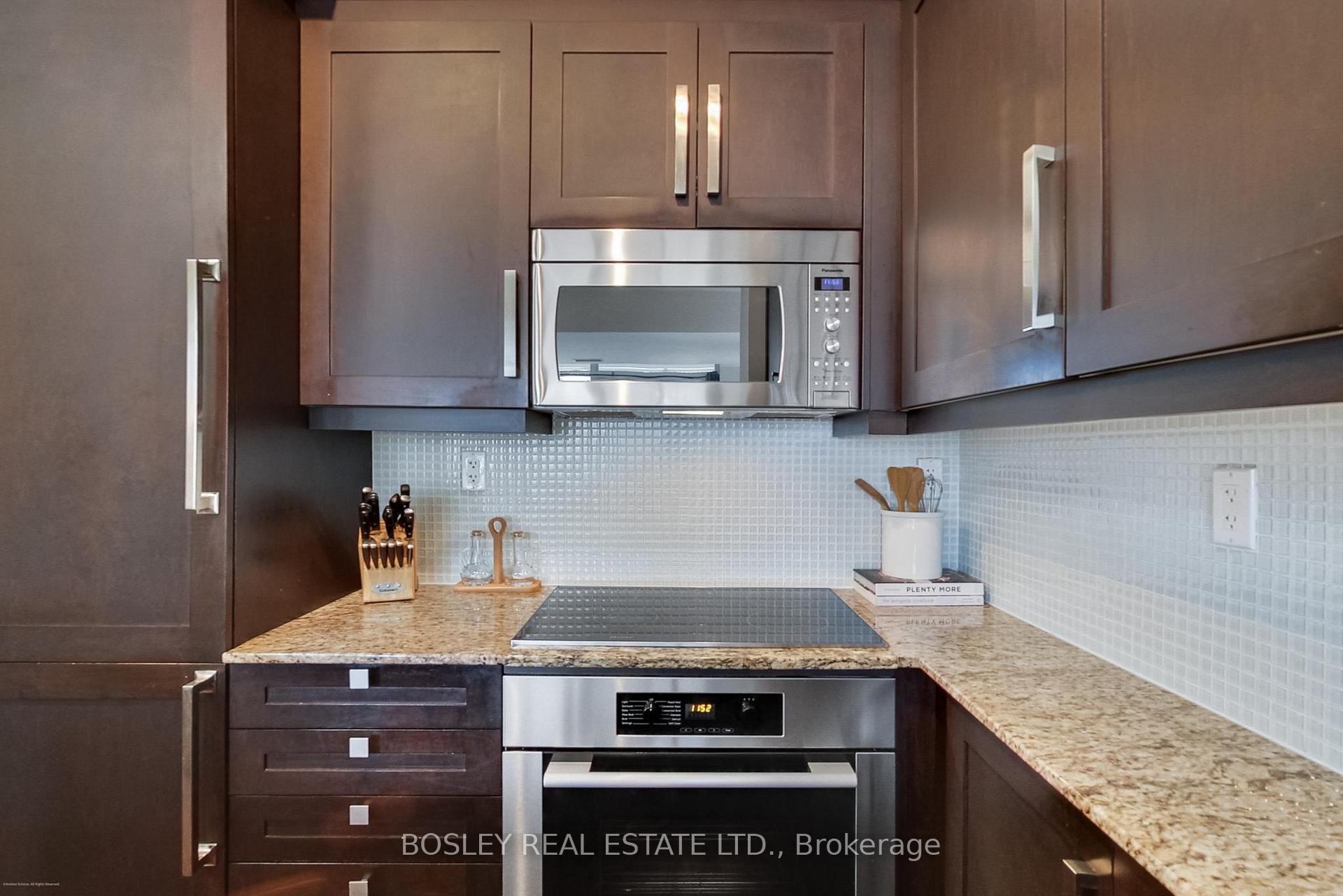 2 Bedrooms Condo at 1 Bedford, Toronto For sale