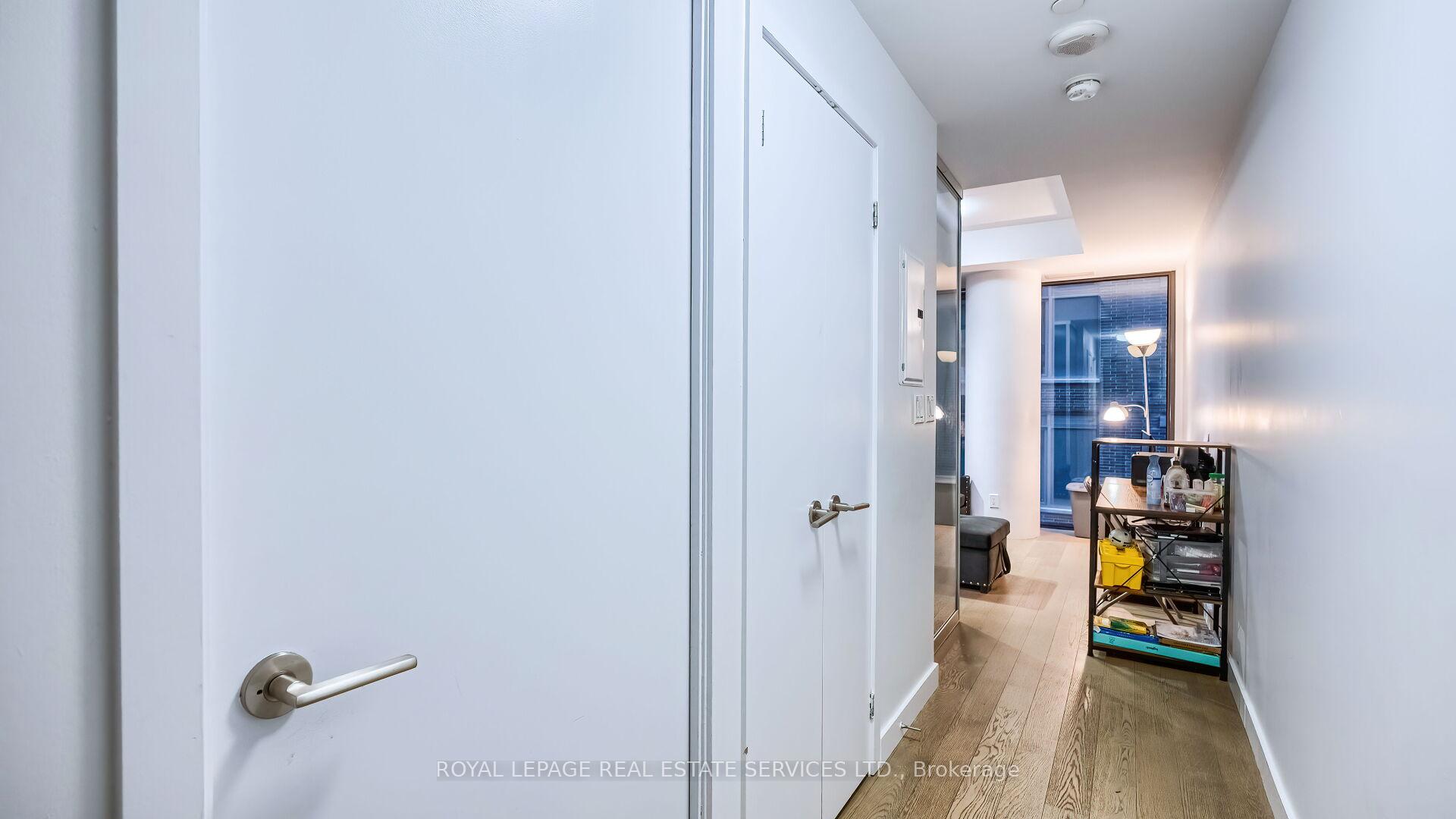 1 Bedroom Condo at 111 Bathurst, Toronto For sale