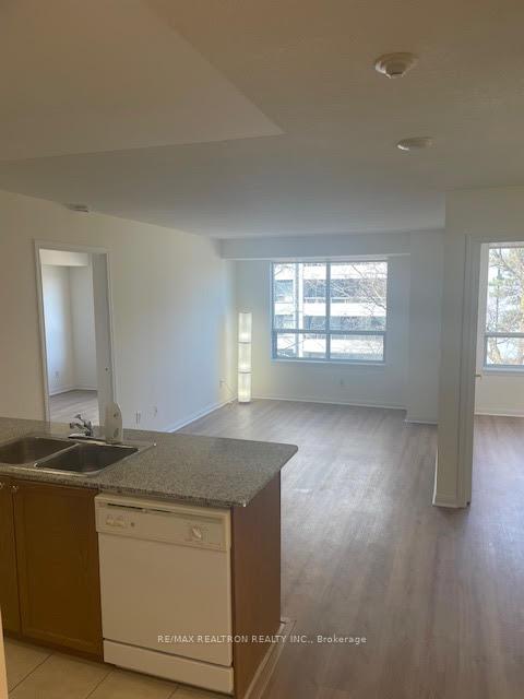 3 Bedrooms Condo at 5940 Yonge,  Toronto For sale