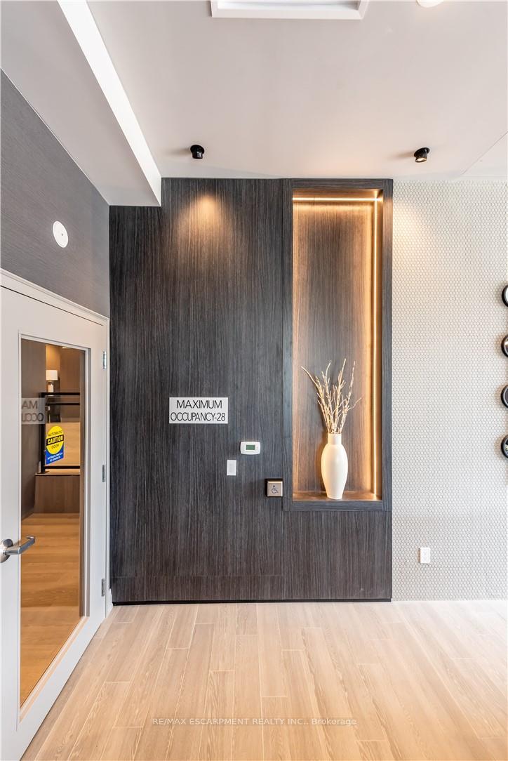 2 Bedrooms Condo at 50 KAITTING, Oakville For sale