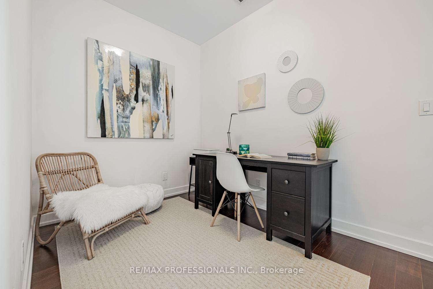 2 Bedrooms Condo at 6 Eva, Toronto For sale