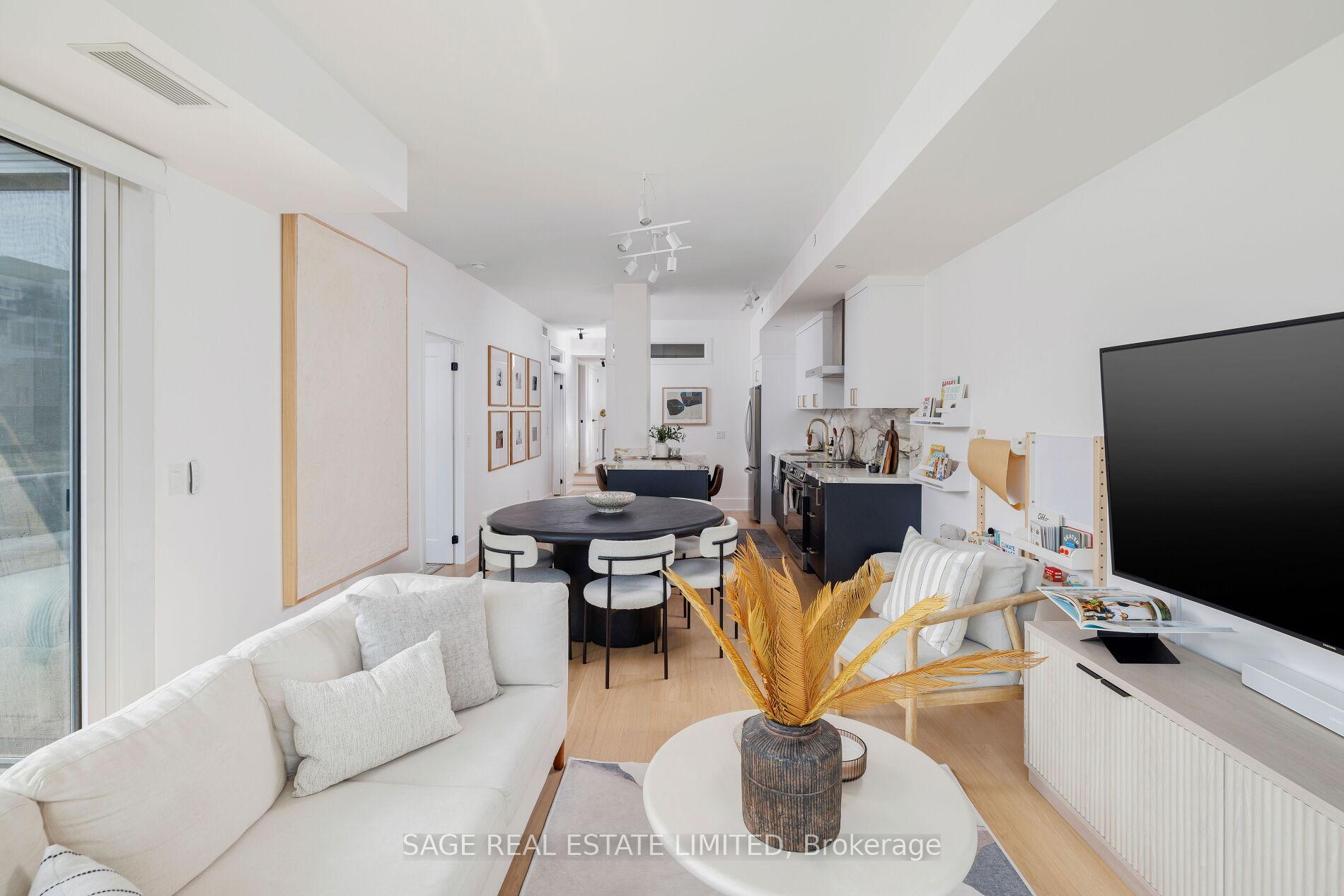 3 Bedrooms Condo at 508 Wellington, Toronto For sale
