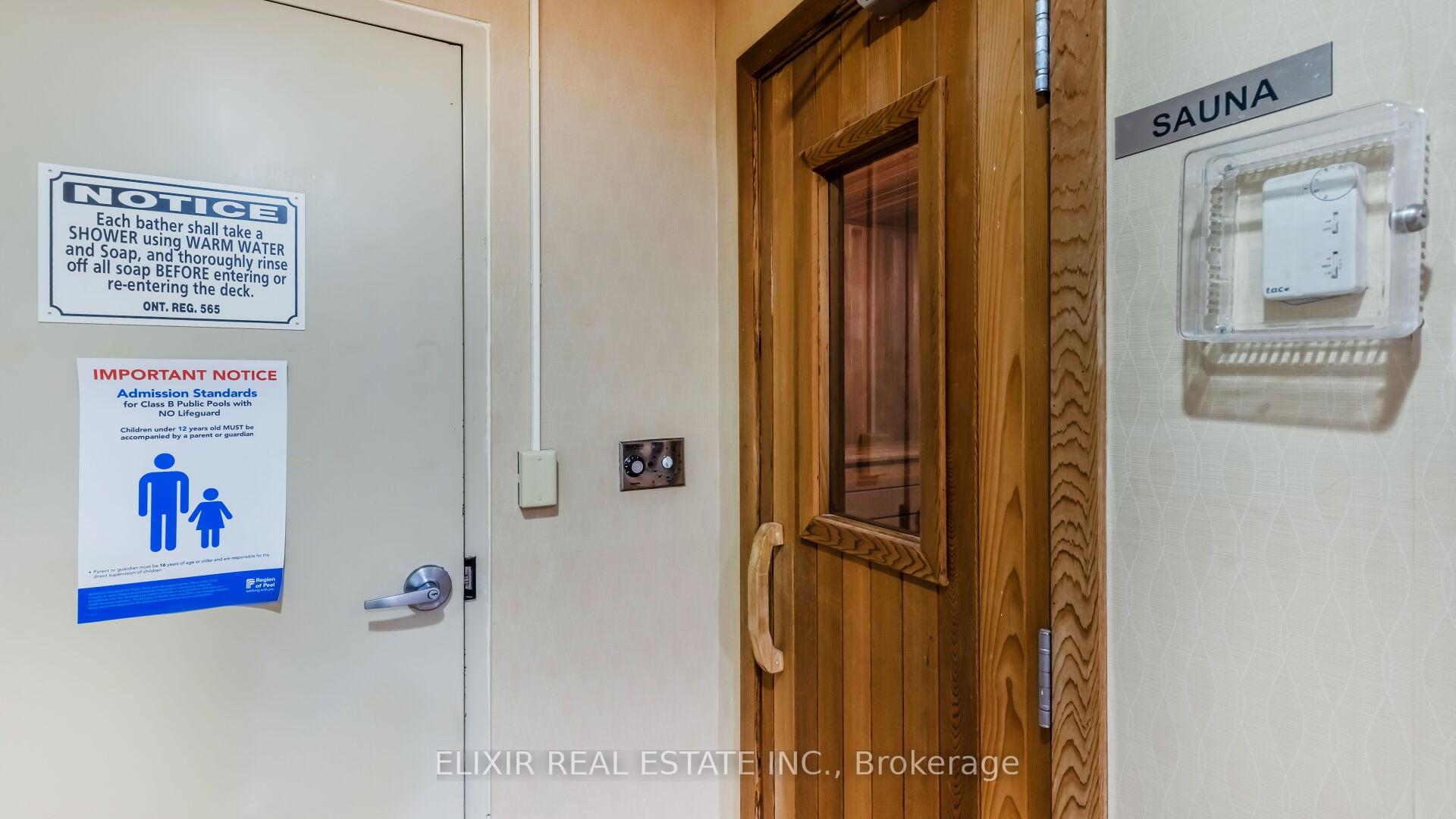 2 Bedrooms Condo at 208 Enfield, Mississauga For sale