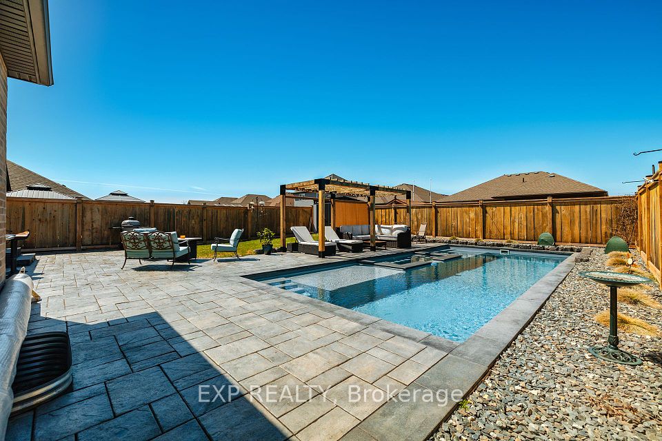 86 Forbes Crescent, North Perth, ON N4W 0B8