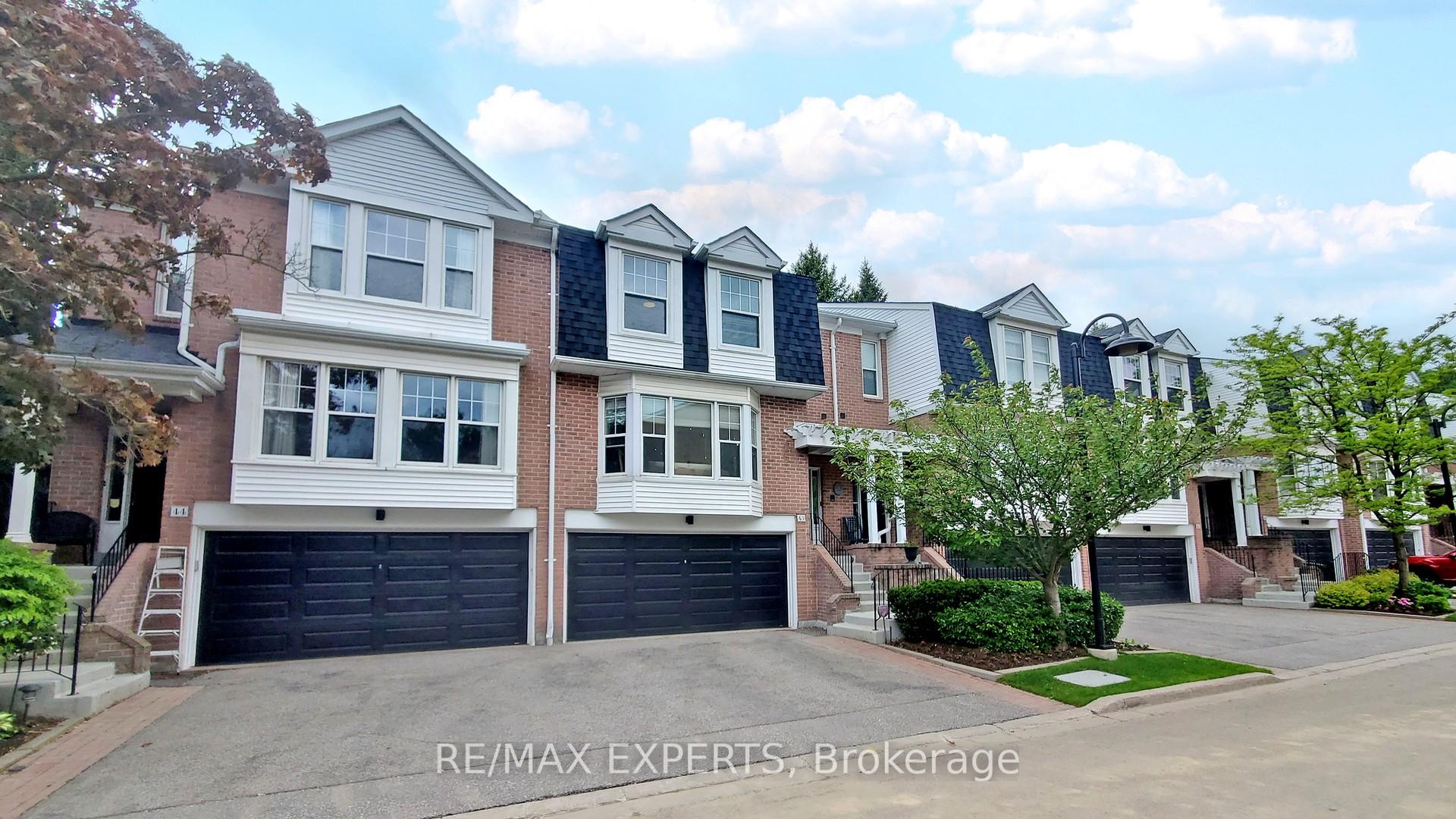 3 Bedrooms Condo at 43 Tamarack, Toronto For sale