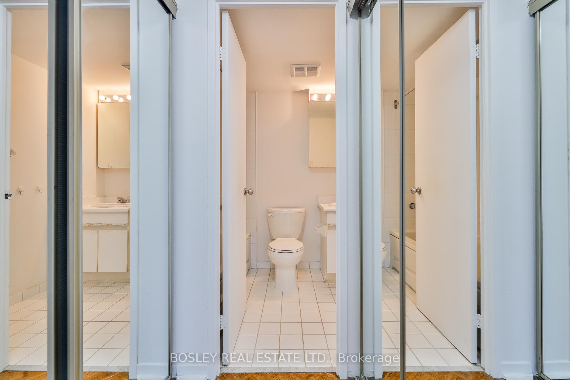 2 Bedrooms Condo at 1001 Bay, Toronto For sale