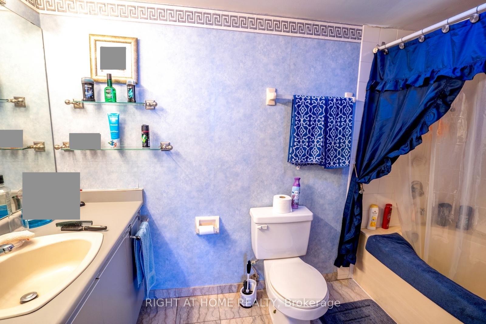 3 Bedrooms Condo at 11753 Sheppard, Toronto For sale