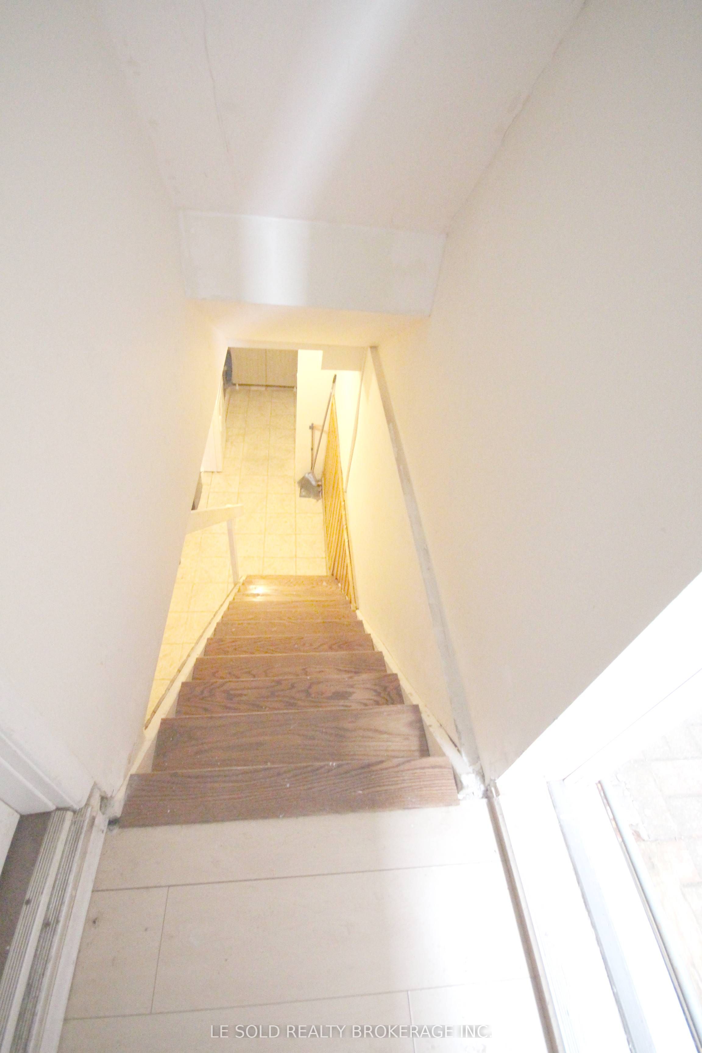 25 Debden Road, #Bsmt