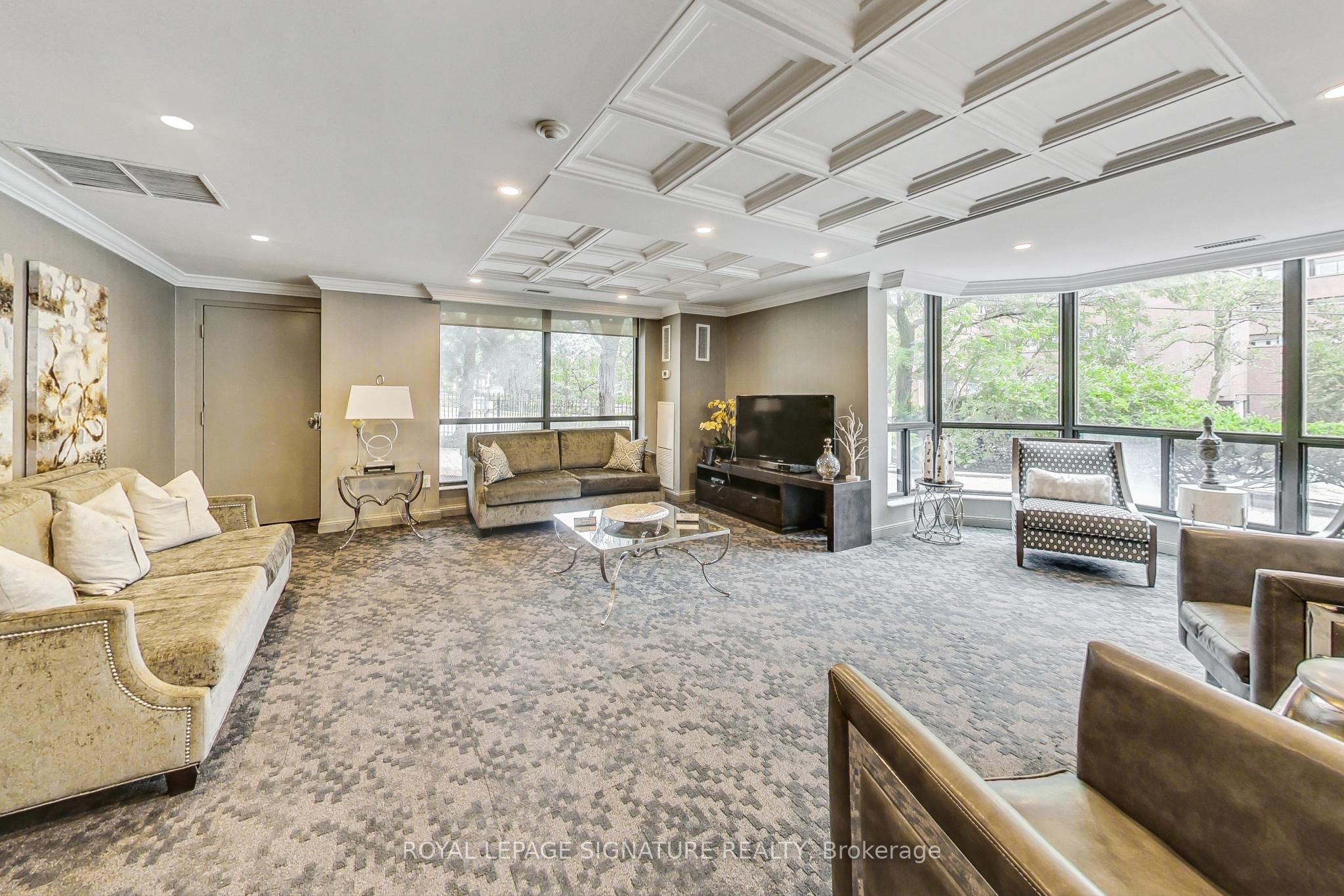 33 Elmhurst Avenue, #2107