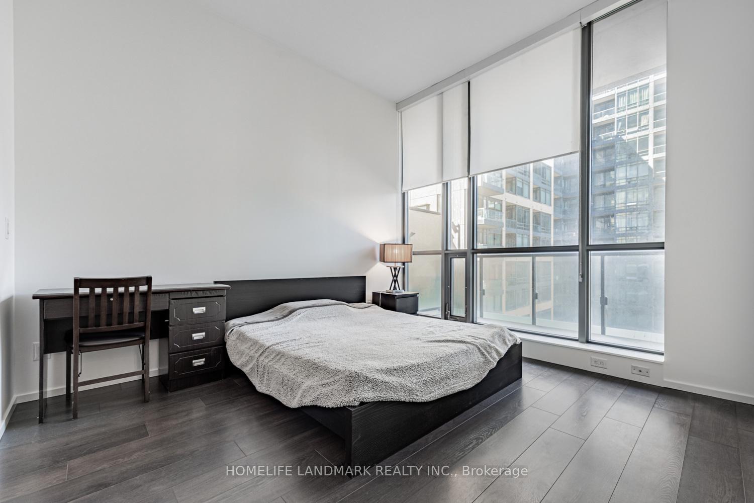 2 Bedrooms Condo at 8 Charlotte,  Toronto For sale