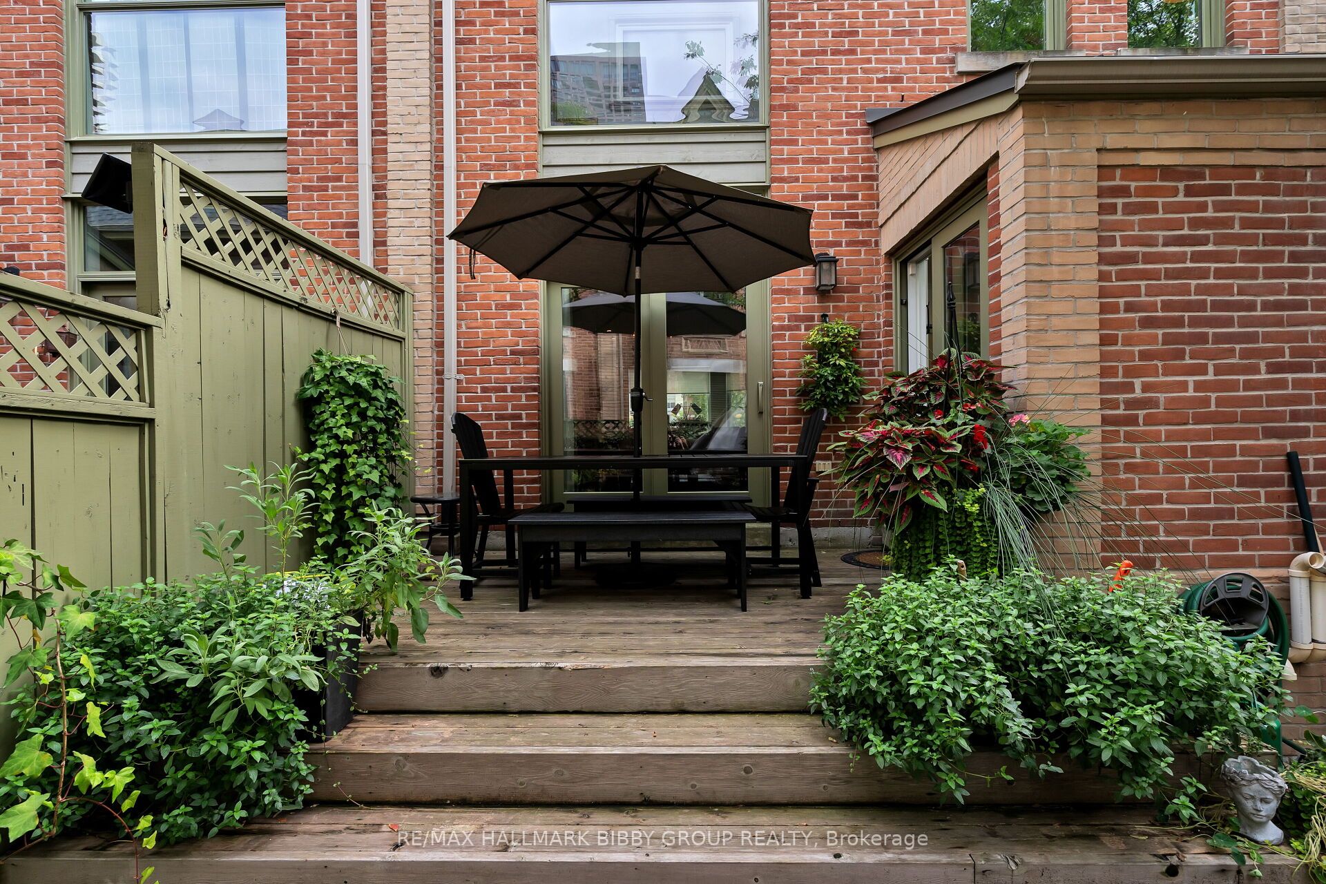 38 Earl Street, #1