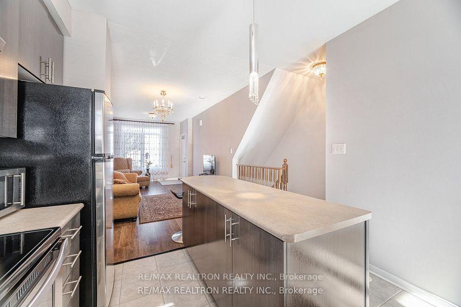 3 Bedrooms Condo at 4711 Kingston,  Toronto For sale