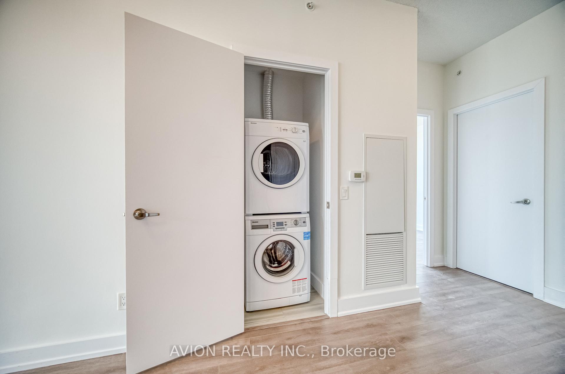 2 Bedrooms Condo at 128 Fairview Mall,  Toronto For sale