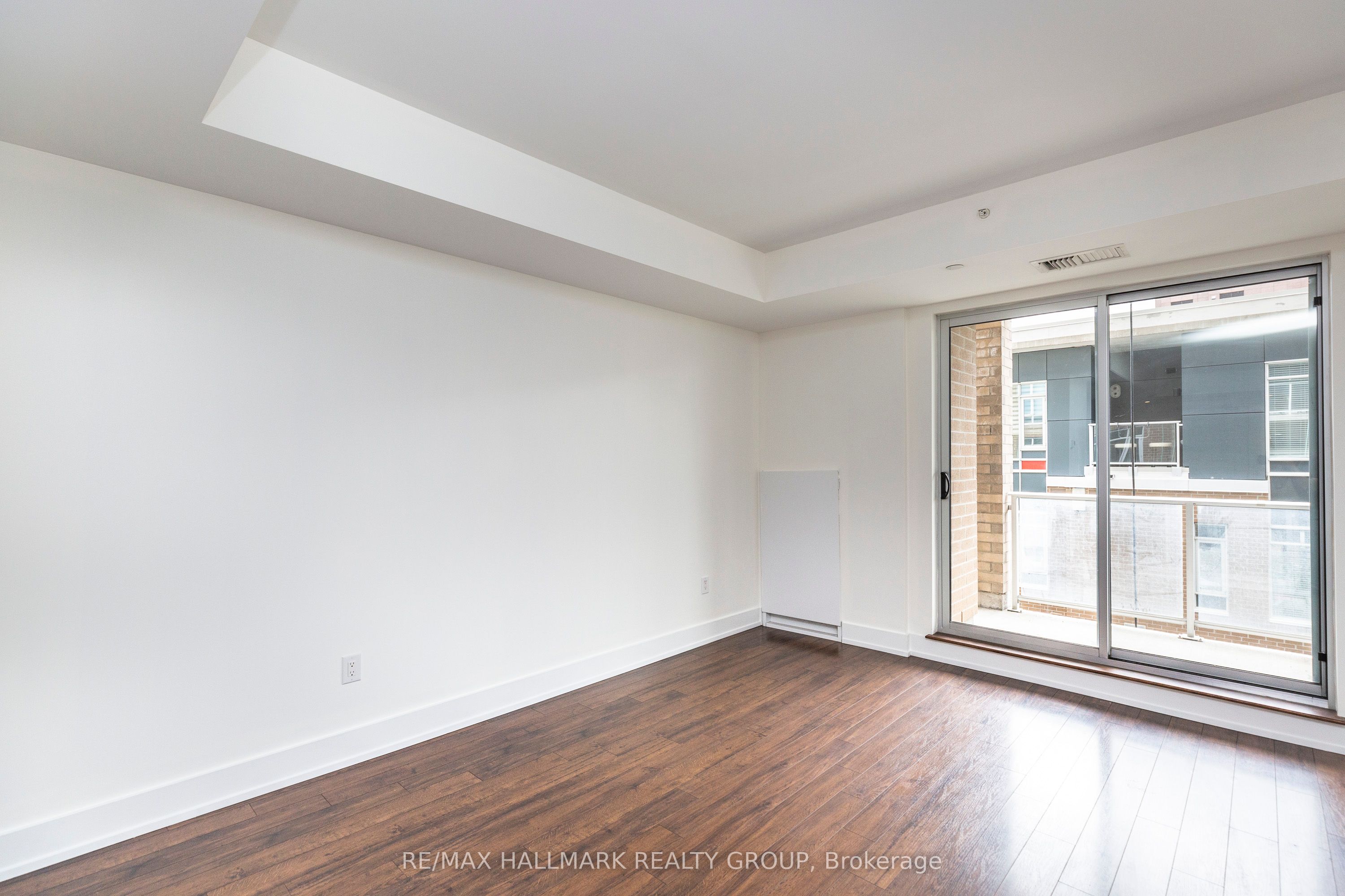 100 Champagne Avenue S #403, Dows Lake - Civic Hospital and Area 4503 - West Centre Town