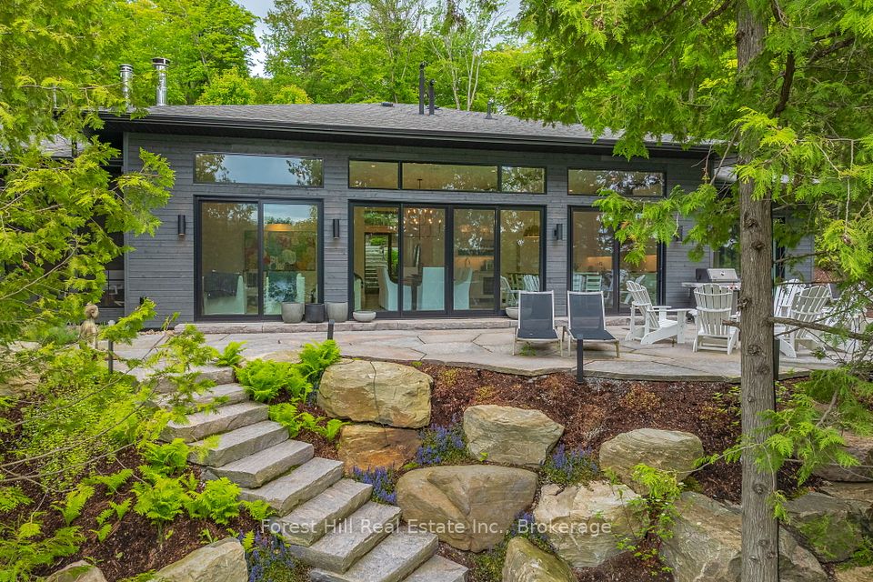 1100 Captains Lane