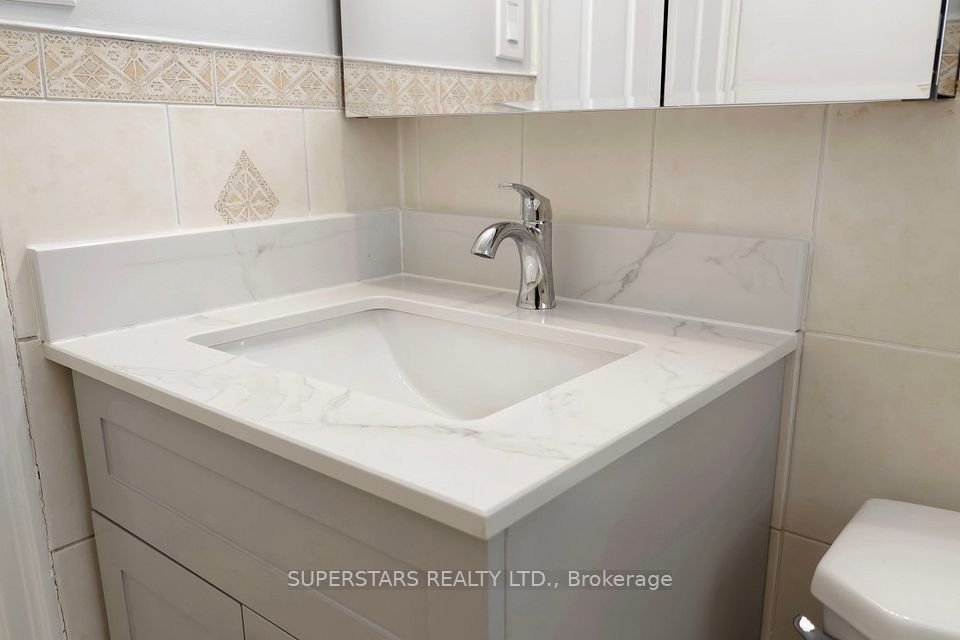 https://trreb-image.ampre.ca/aNMunq6q1yMS1_S83YIQ6IdPn2pllgq4zQMXFs2pNs0/rs:fit:960:960/wm:.5:so:0:50:.4/wmsh:10/wmt:PHNwYW4gZm9yZWdyb3VuZD0nd2hpdGUnIGZvbnQ9JzY4Jz5TVVBFUlNUQVJTIFJFQUxUWSBMVEQuLCBCcm9rZXJhZ2U8L3NwYW4-/L3RycmViL2xpc3RpbmdzLzQwLzkxLzkwLzkyL3AvMzczMmFkNTAtNmNlYy00MTk0LTkwM2YtZTc0ZGI5OTA4NmVkLmpwZw.jpg