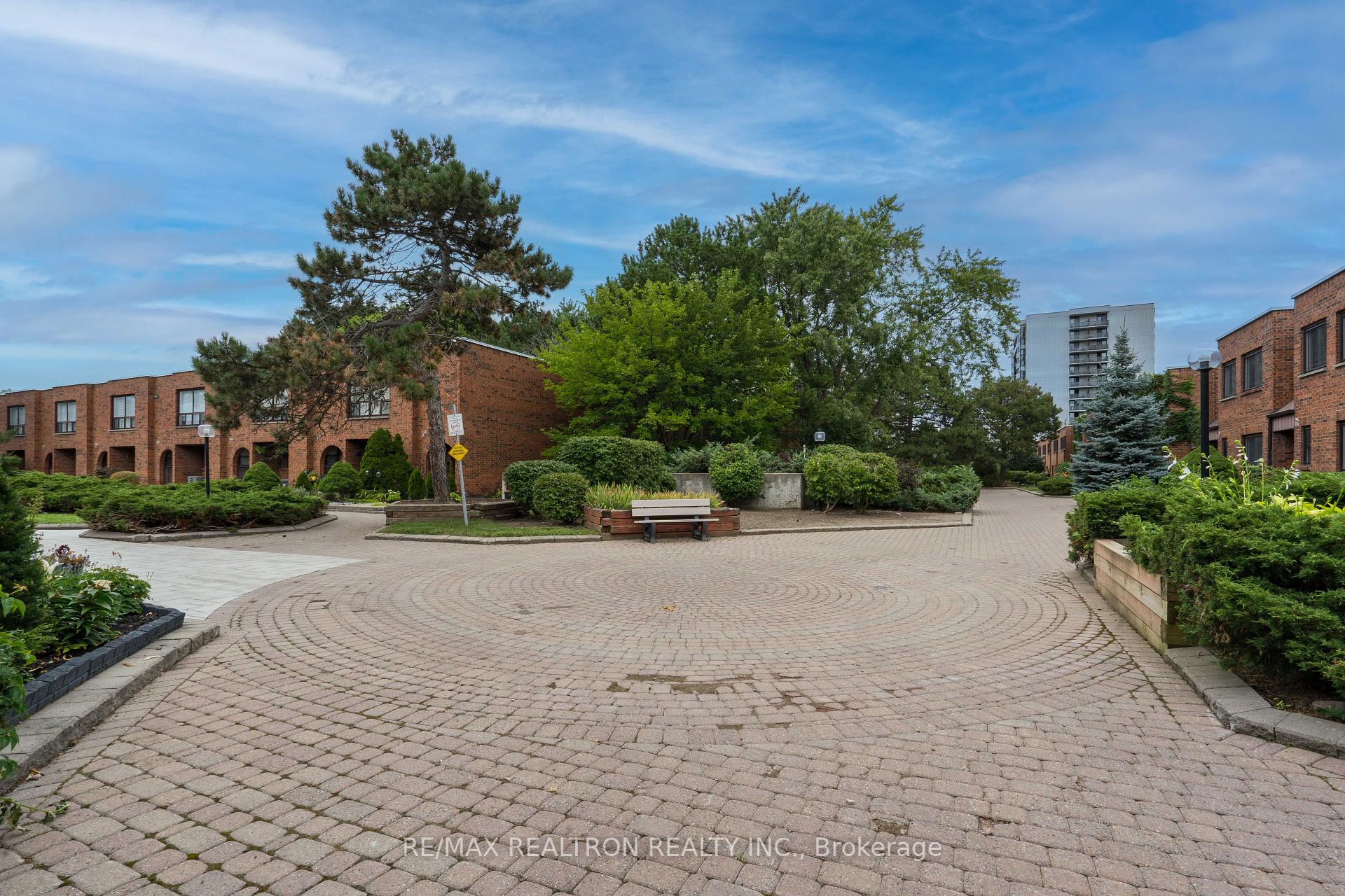 4 Bedrooms Condo at 296 Torresdale,  Toronto For sale